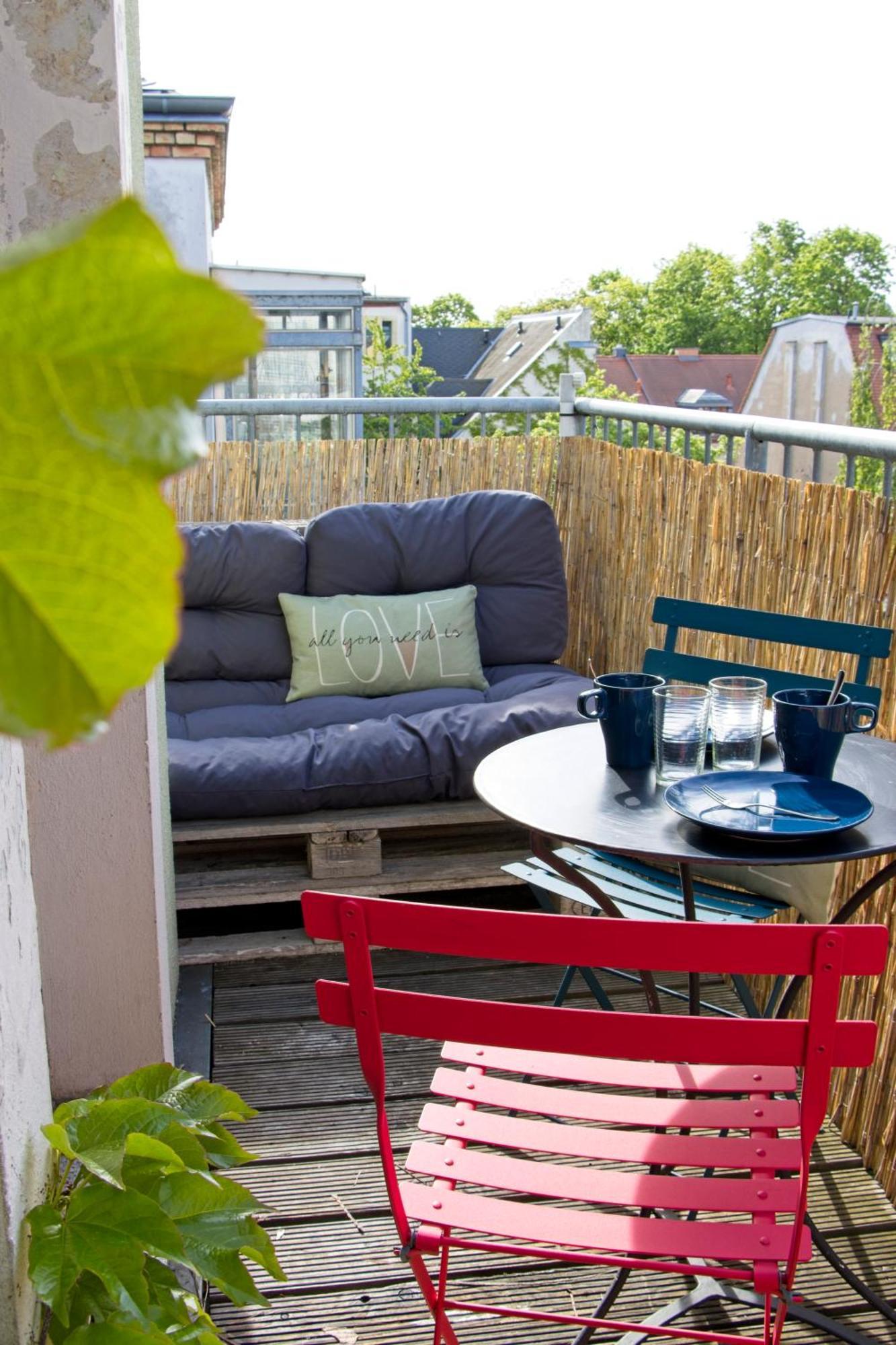 Neustadt-Aussicht - Grosse Wohnung Mit Balkon Dresden Eksteriør bilde